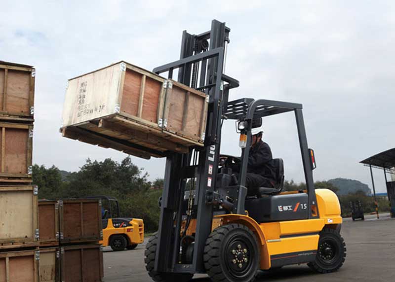 Thủ tục nhập khẩu xe nâng 4 Tính thuế nhập khẩu xe nâng