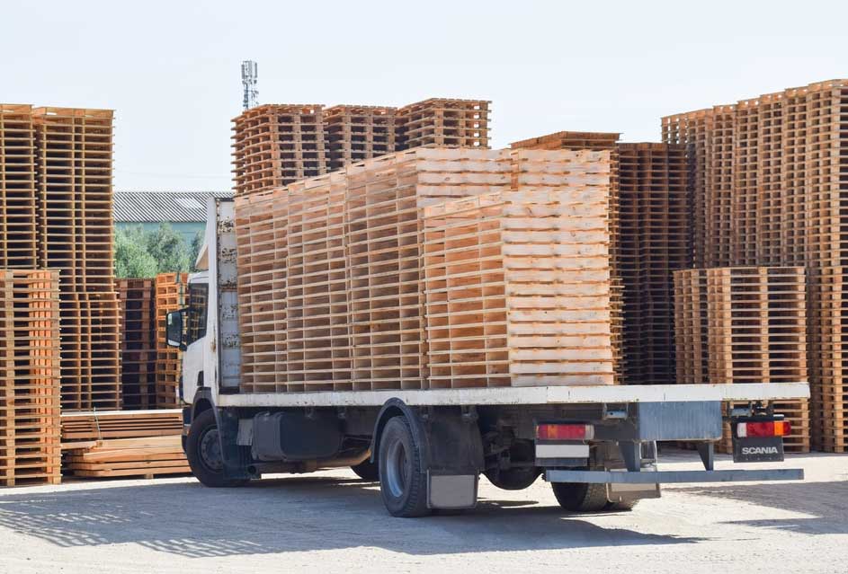 Pallet là gì? Ứng dụng pallet trong luân chuyển hàng hóa 4 Pallet gỗ