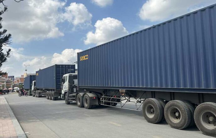 Vận chuyển hàng hóa từ Campuchia