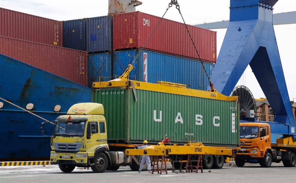 van chuyen hang hoa sang lao 2