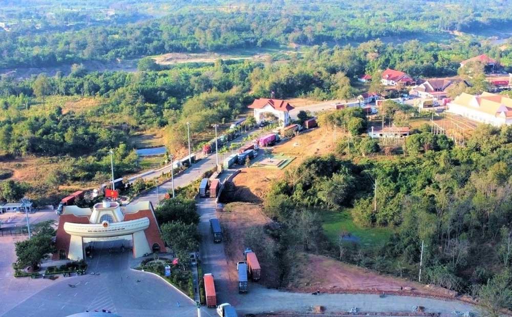 Vận chuyển hàng hóa sang Lào