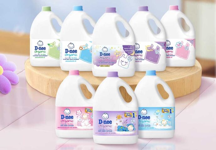 Nước giặt Thái Lan Dnee