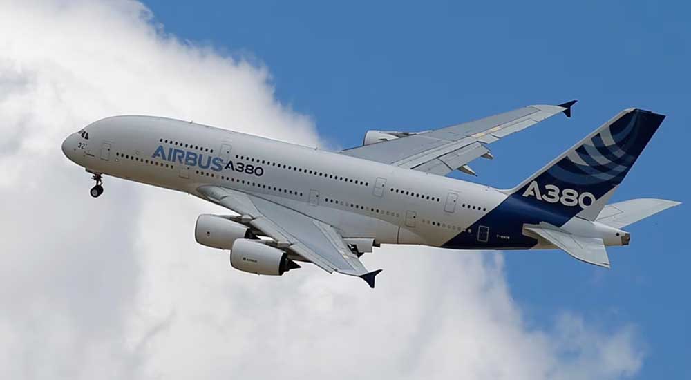 Các loại máy bay chở hàng trong vận tải hàng không 1 Máy bay vừa chở hàng vừa chở khách (Passenger Aircraft/ Passenger flight (PAX)