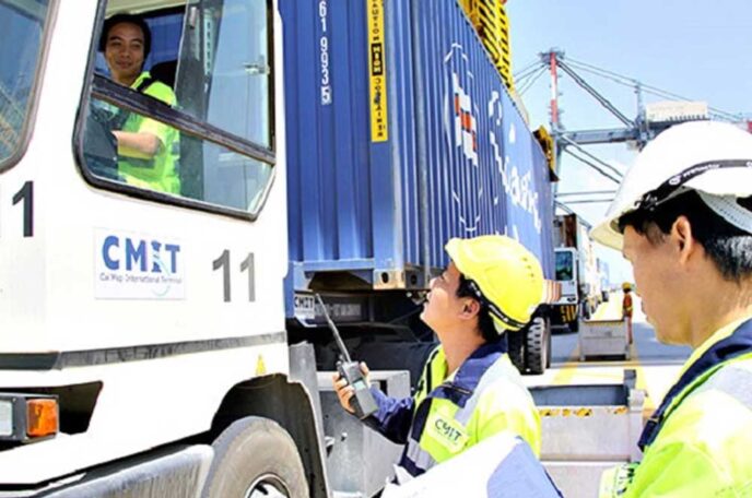 Nhân viên điều phối vận tải