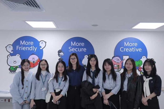 Sinh viên ngành thương mại quốc tế