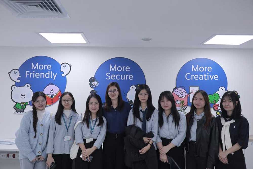 Sinh viên ngành thương mại quốc tế