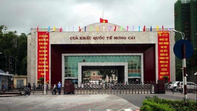 Cửa khẩu Móng Cái