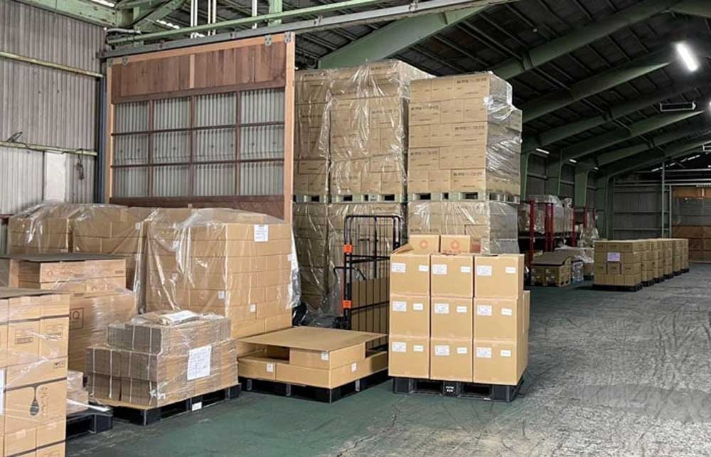 Hàng chuyển phát nhanh đi Nhật Bản